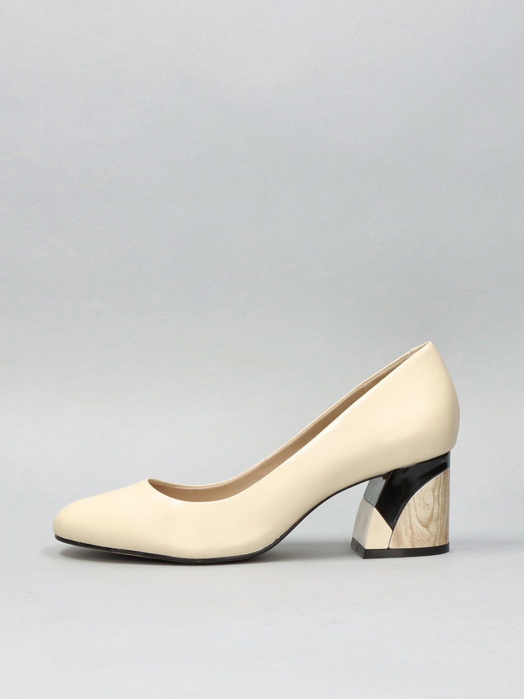 LEATHER PUMPS - BEIGE