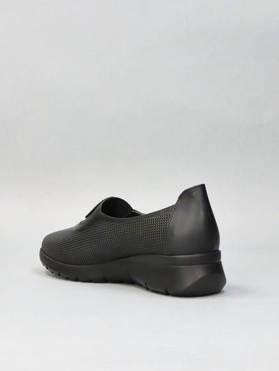 LEATHER LOW SHOES - BLACK